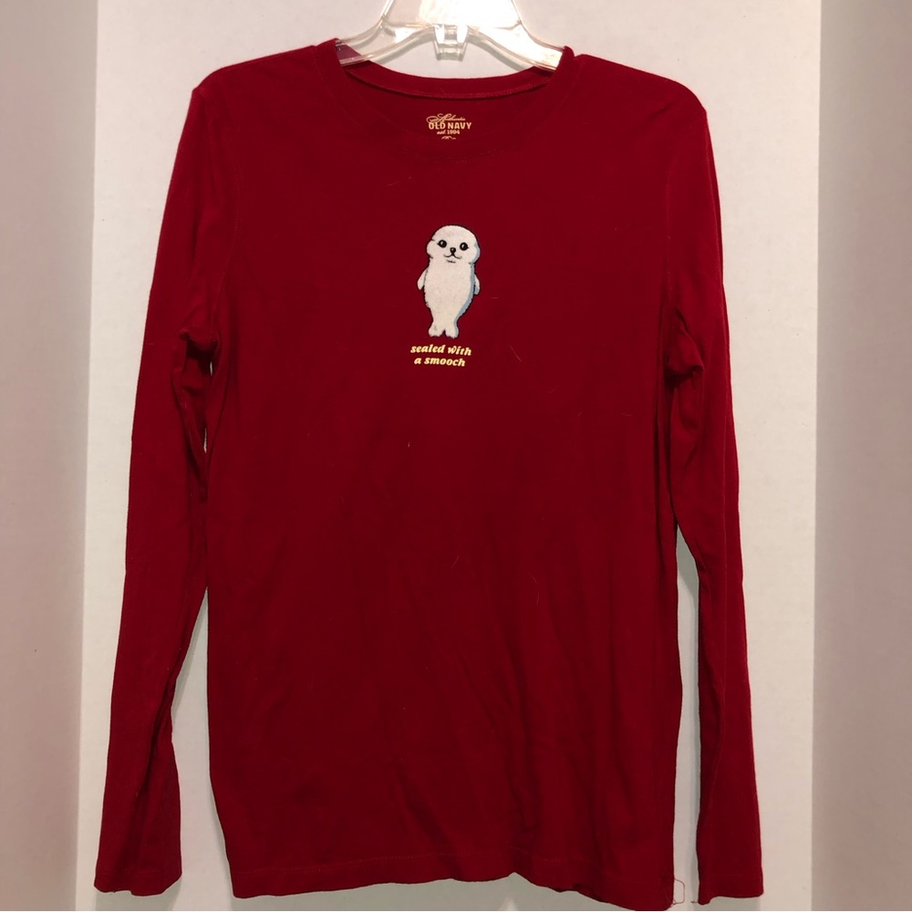 🦭💋Sealed With a Smooch Long-Sleeve T-Shirt *EUC*